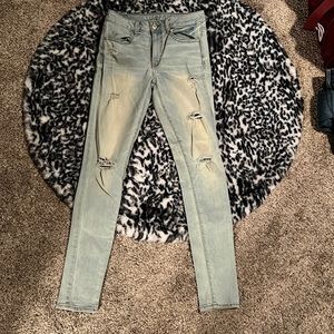 American Eagle light wash ripped skinny jeans